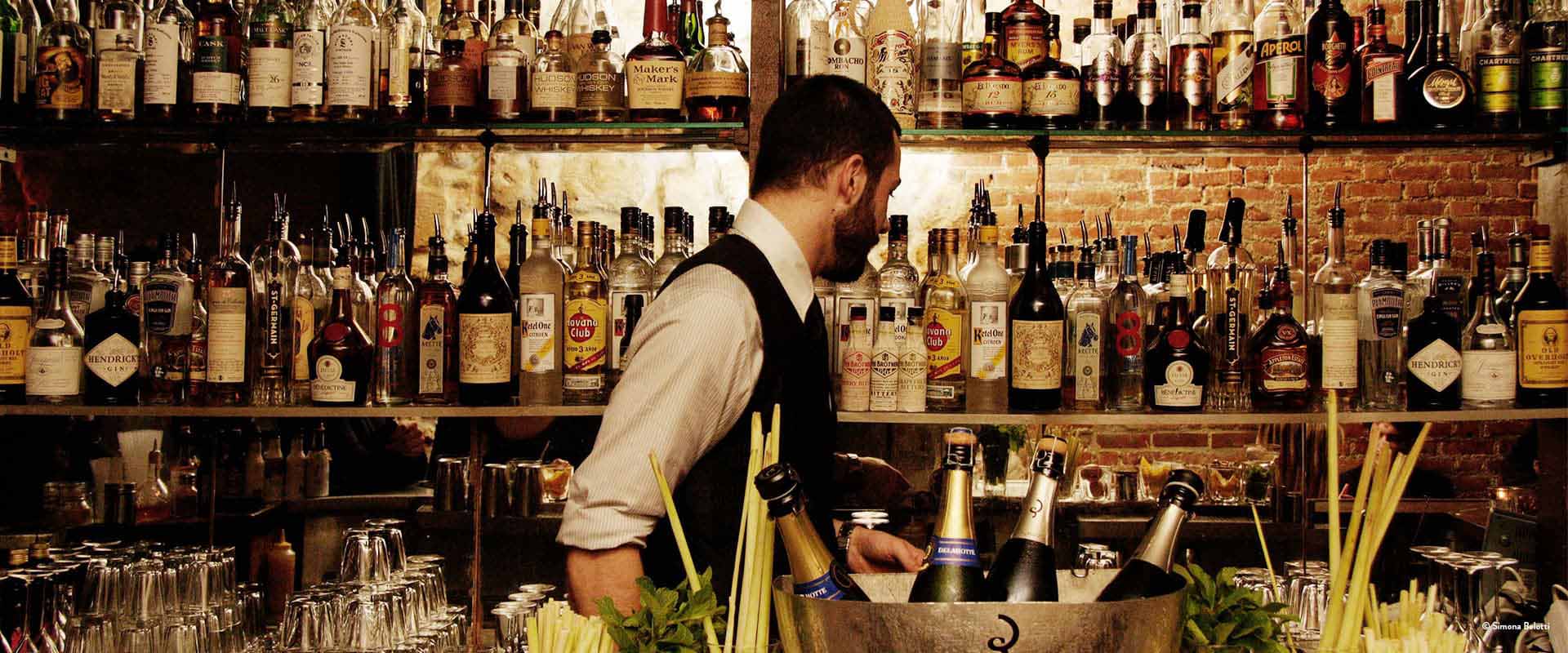 AN EXTRAORDINAIRE EXPERIMENT WITH COCKTAILS